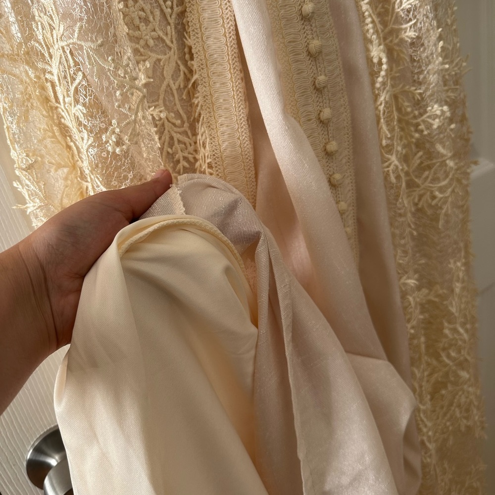 Caftan - Picture 14 of 16